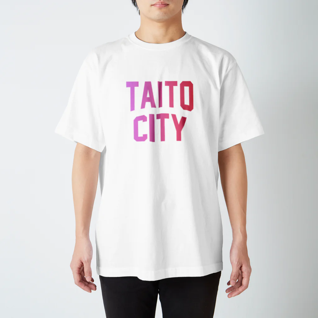 JIMOTOE Wear Local Japanの台東区 TAITO TOWN ロゴピンク Regular Fit T-Shirt