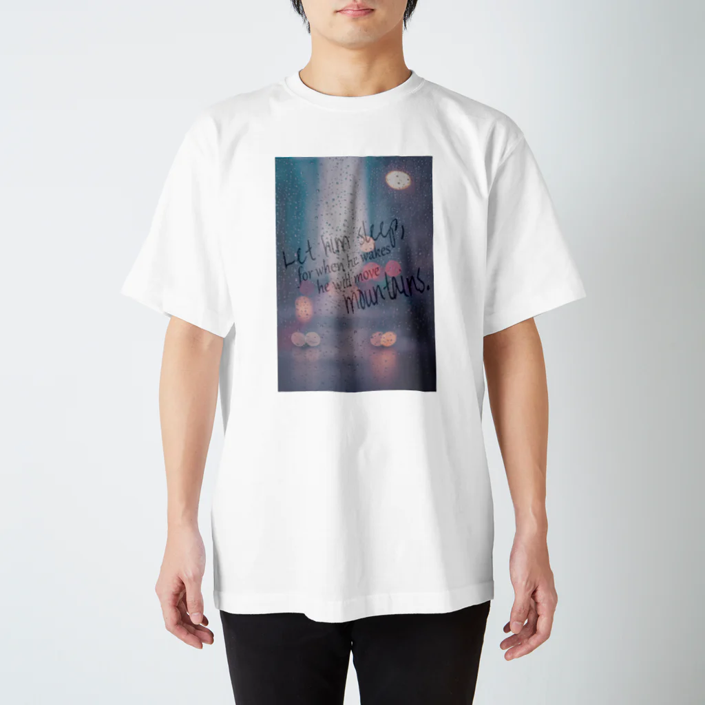 天地海山のlet him sleep デザイン Regular Fit T-Shirt