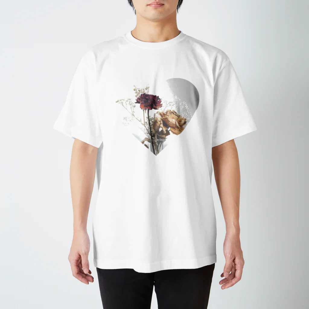 Coconutの思い出の薔薇 Regular Fit T-Shirt