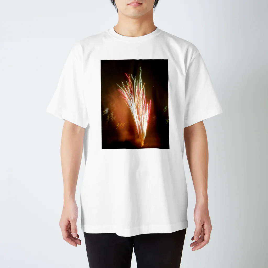 普通に良い店のLight of party Regular Fit T-Shirt