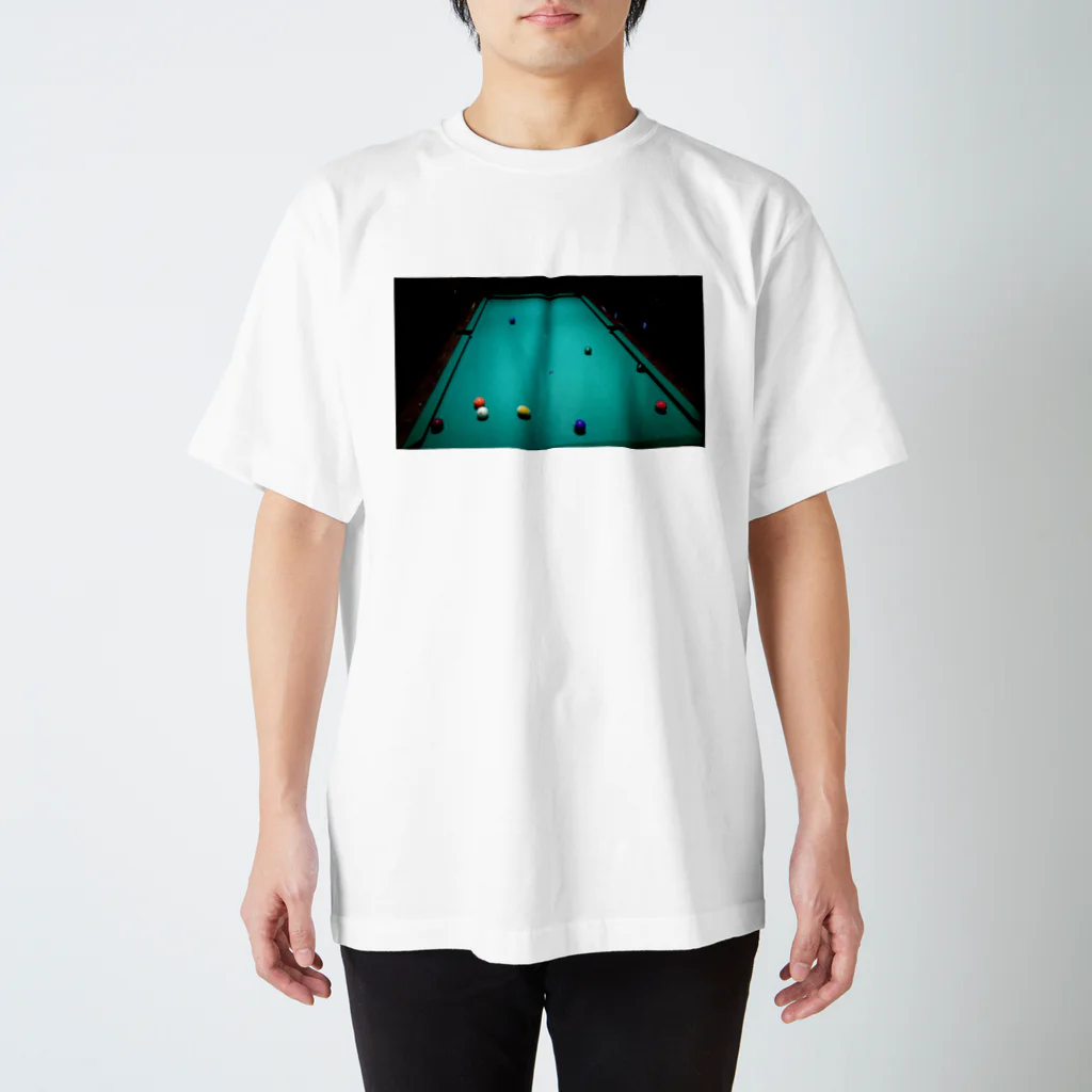 LeoLeoのいつかのプール台 Regular Fit T-Shirt