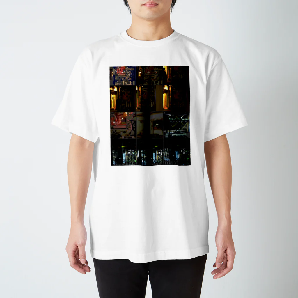 ZZZONOの夜の街角 Regular Fit T-Shirt