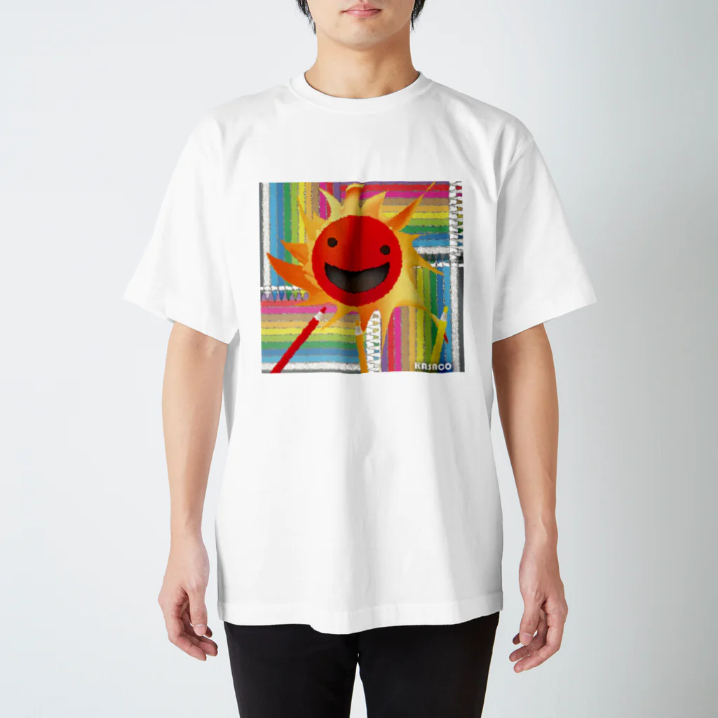 Kasaco's Design Roomの太陽と色鉛筆 Regular Fit T-Shirt