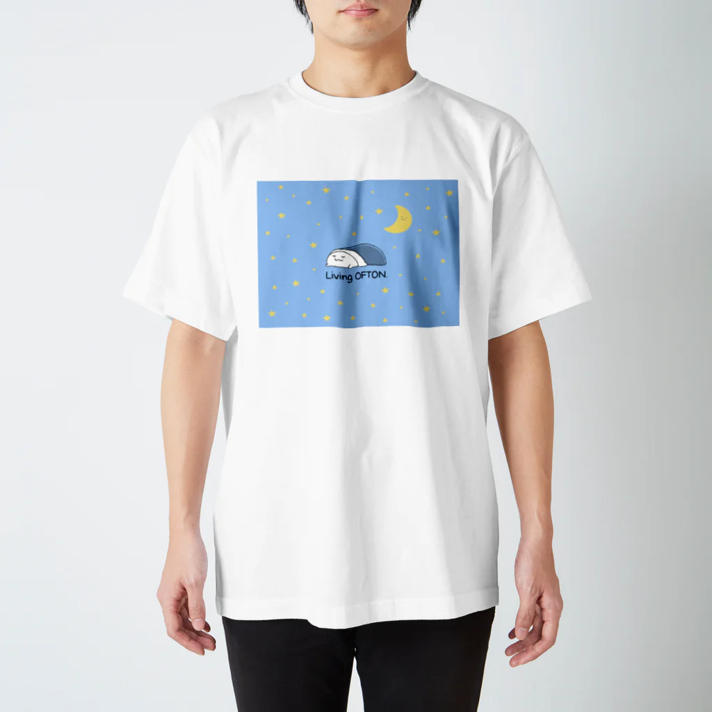 オフトゥンぐらし！の宇宙でオフトゥンぐらし！ スタンダードTシャツ