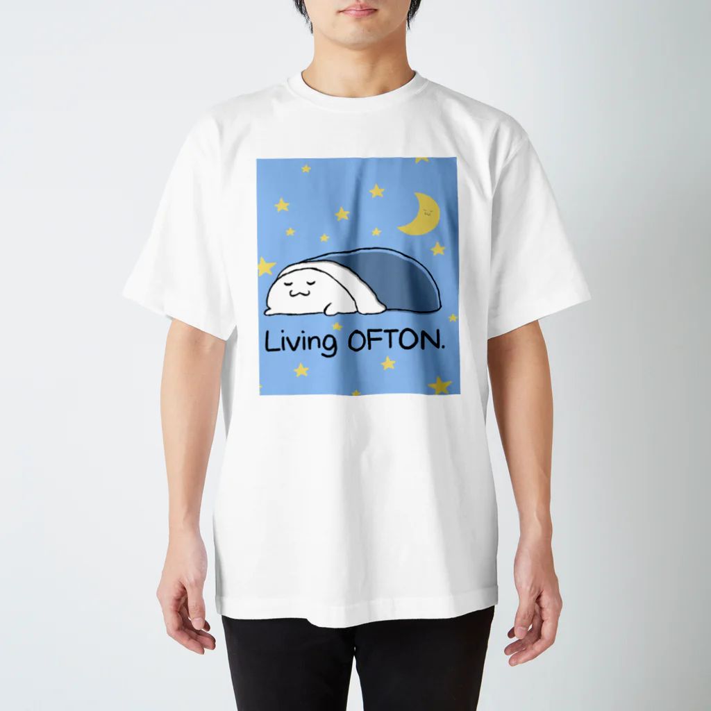 オフトゥンぐらし！の宇宙でオフトゥンぐらし！ スタンダードTシャツ