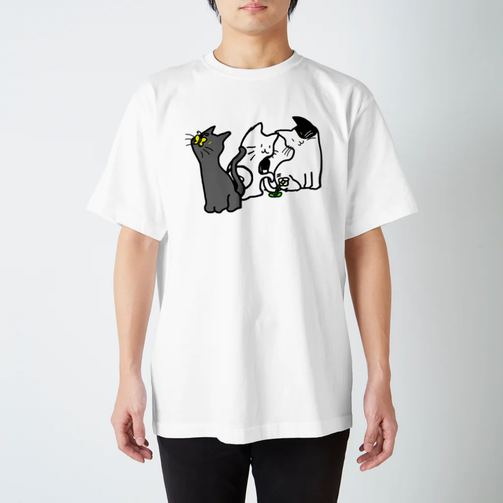 モモタンショップのネコさんデザイン Regular Fit T-Shirt