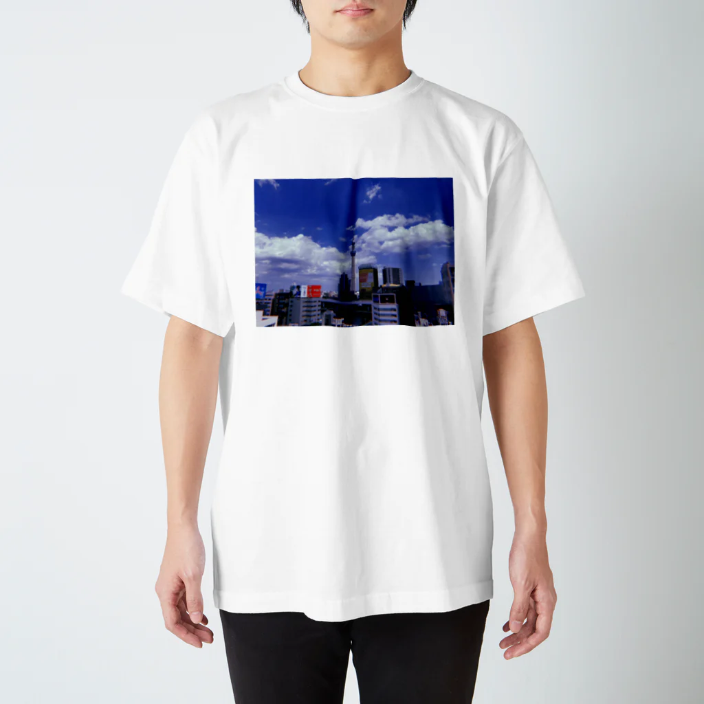 ま、の東京の象徴 スタンダードTシャツ
