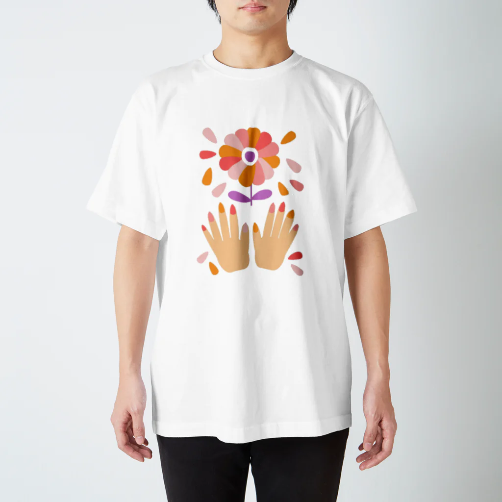 tea-tree123の花びらのネイル Regular Fit T-Shirt