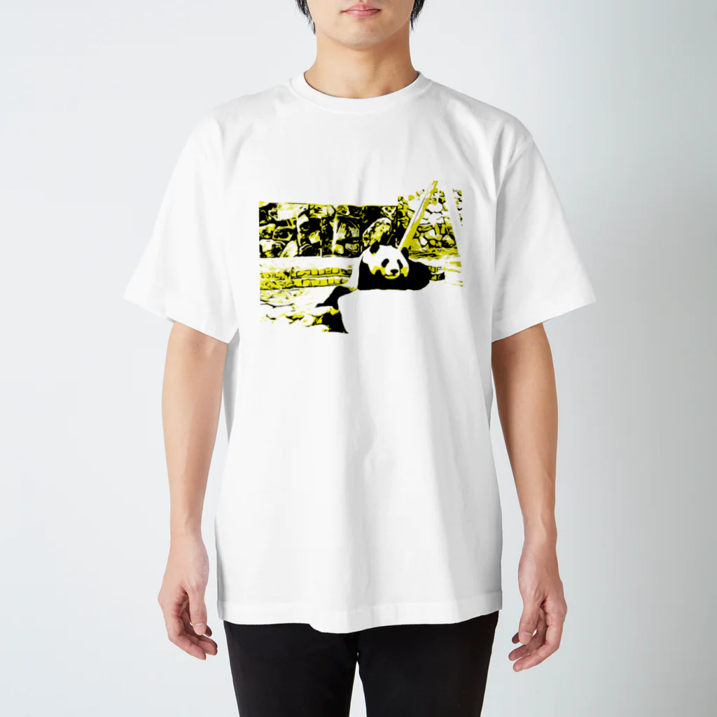 ak110のパンダ　アフターランチ Regular Fit T-Shirt