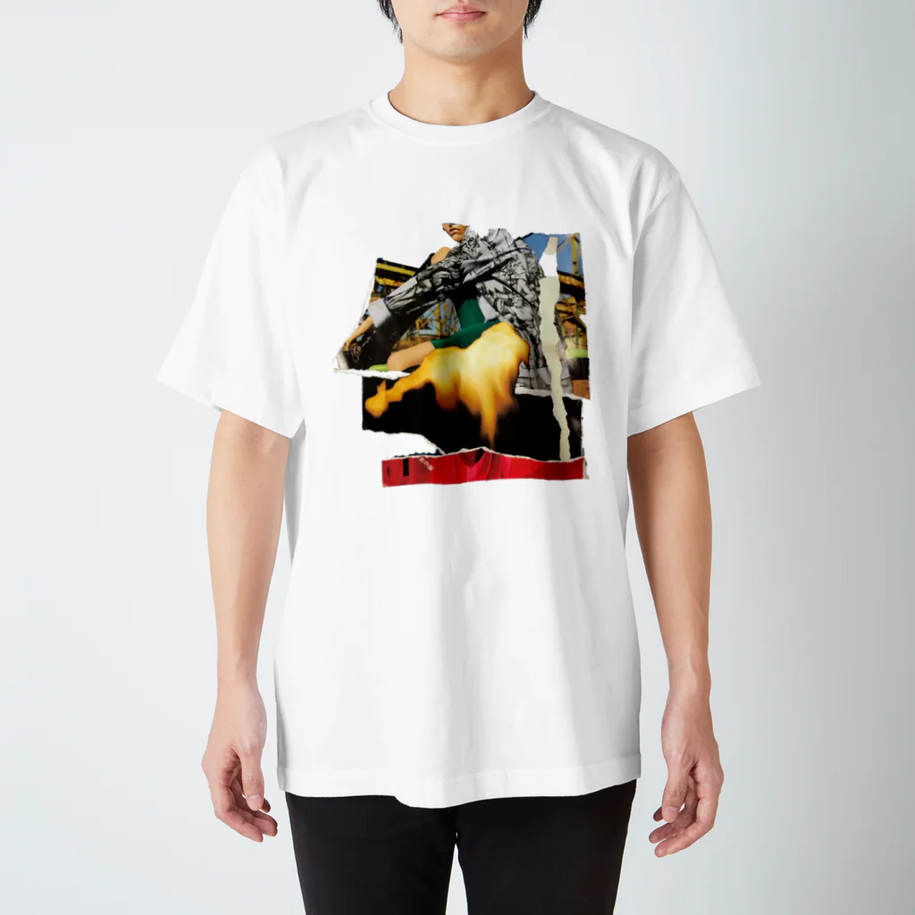 シロクマサンドの炎舞 Regular Fit T-Shirt