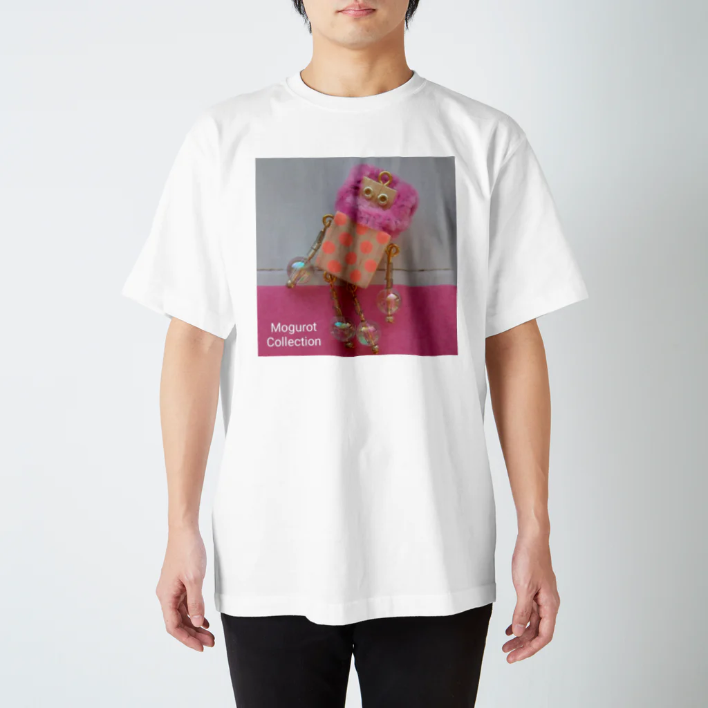 mogurotのピンクが似合うスーパーモデルロボット Regular Fit T-Shirt