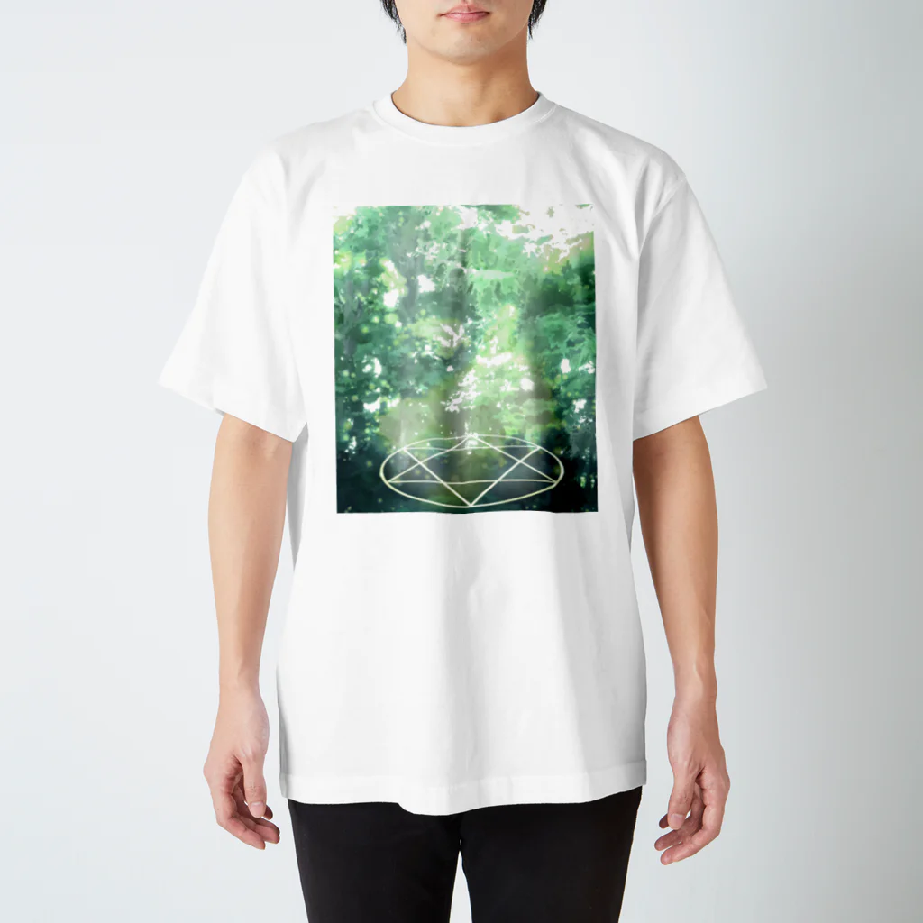 R☆worldの森の中の陣 光 Regular Fit T-Shirt