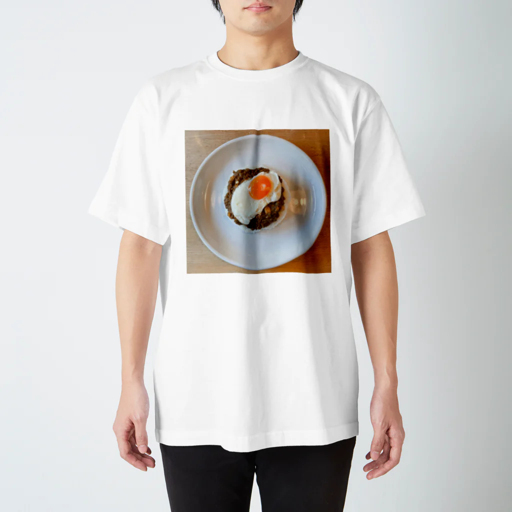 nanamiiのカレー Regular Fit T-Shirt