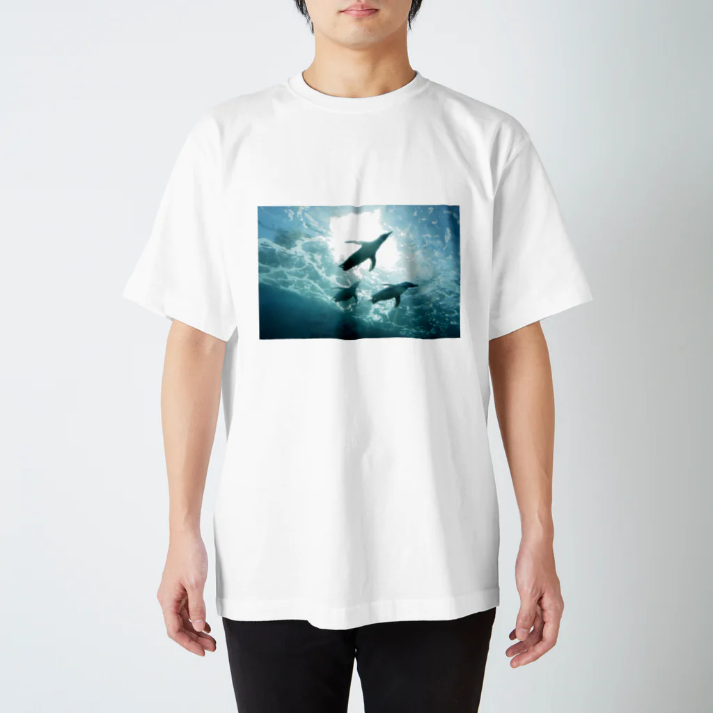 椎茸のペンギン Regular Fit T-Shirt