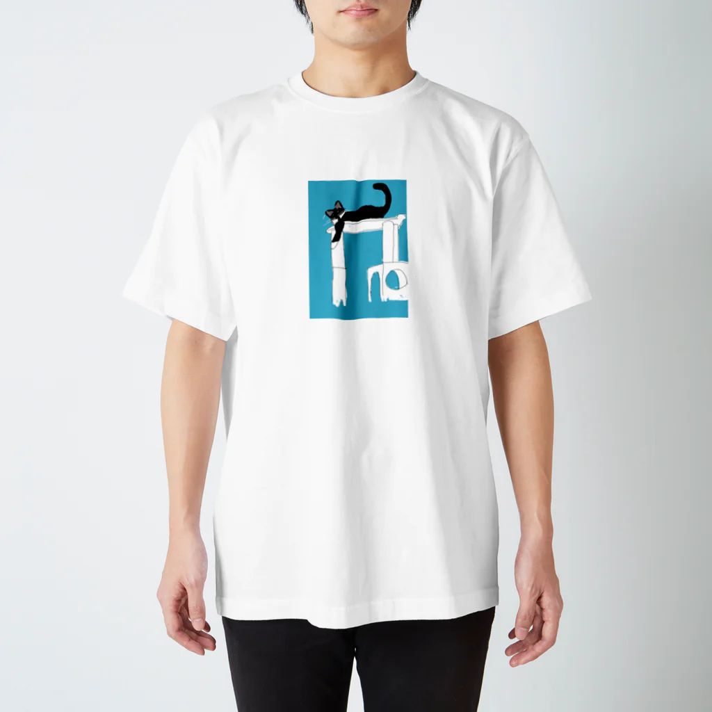 ポーとネロとティーティのポーのイラスト Regular Fit T-Shirt