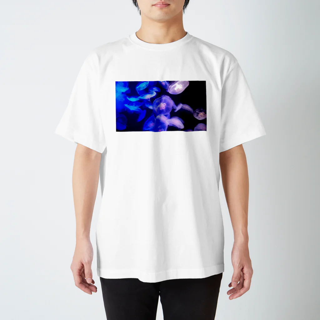 日常トリップの夜に咲くクラゲ Regular Fit T-Shirt