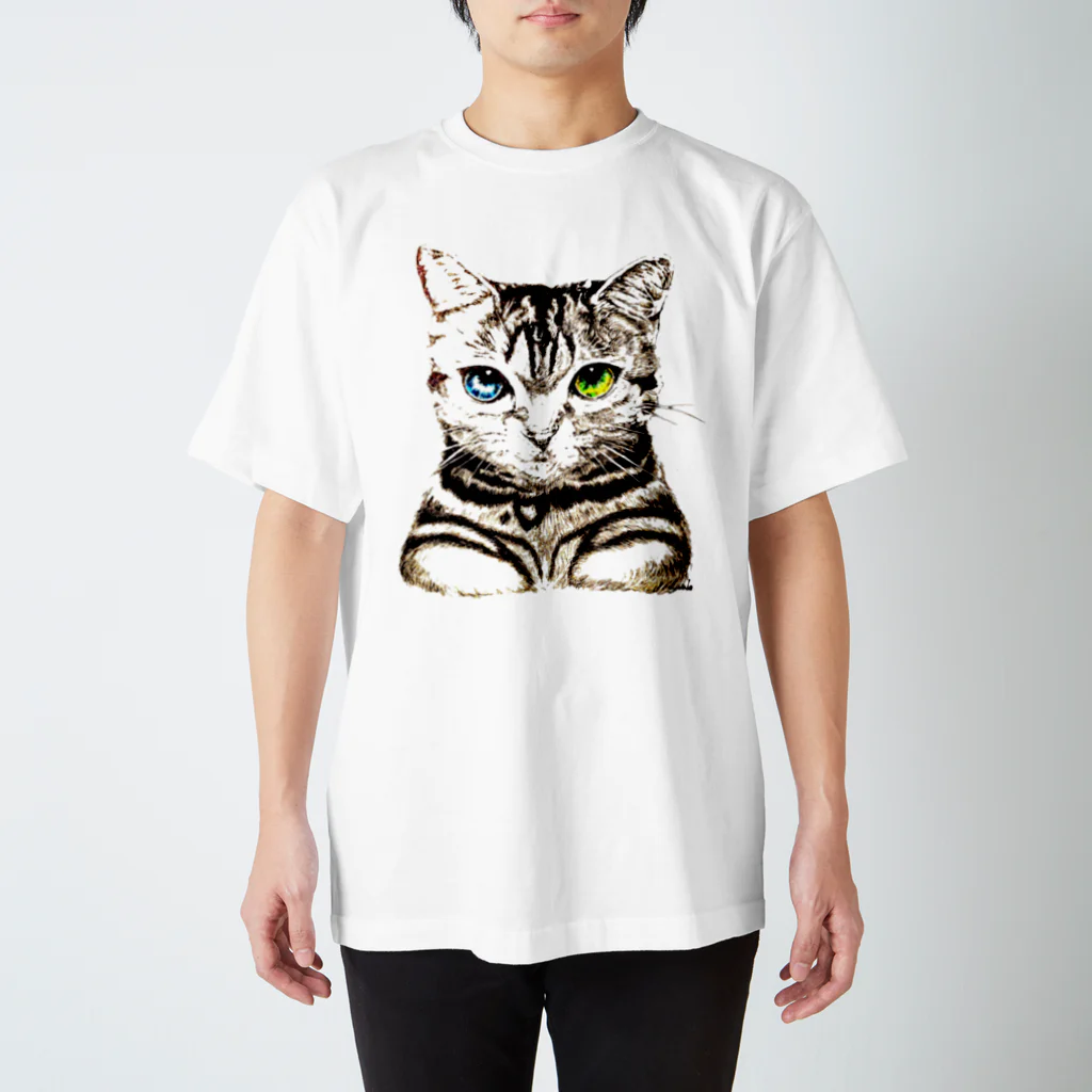 そいねアートのオッドアイキャット スタンダードTシャツ