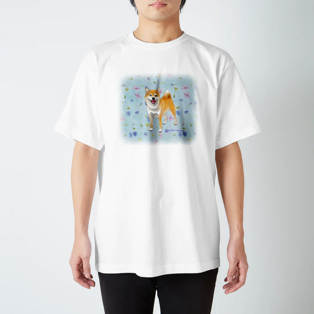 Atelier-Queueの柴犬（青い小花） Regular Fit T-Shirt