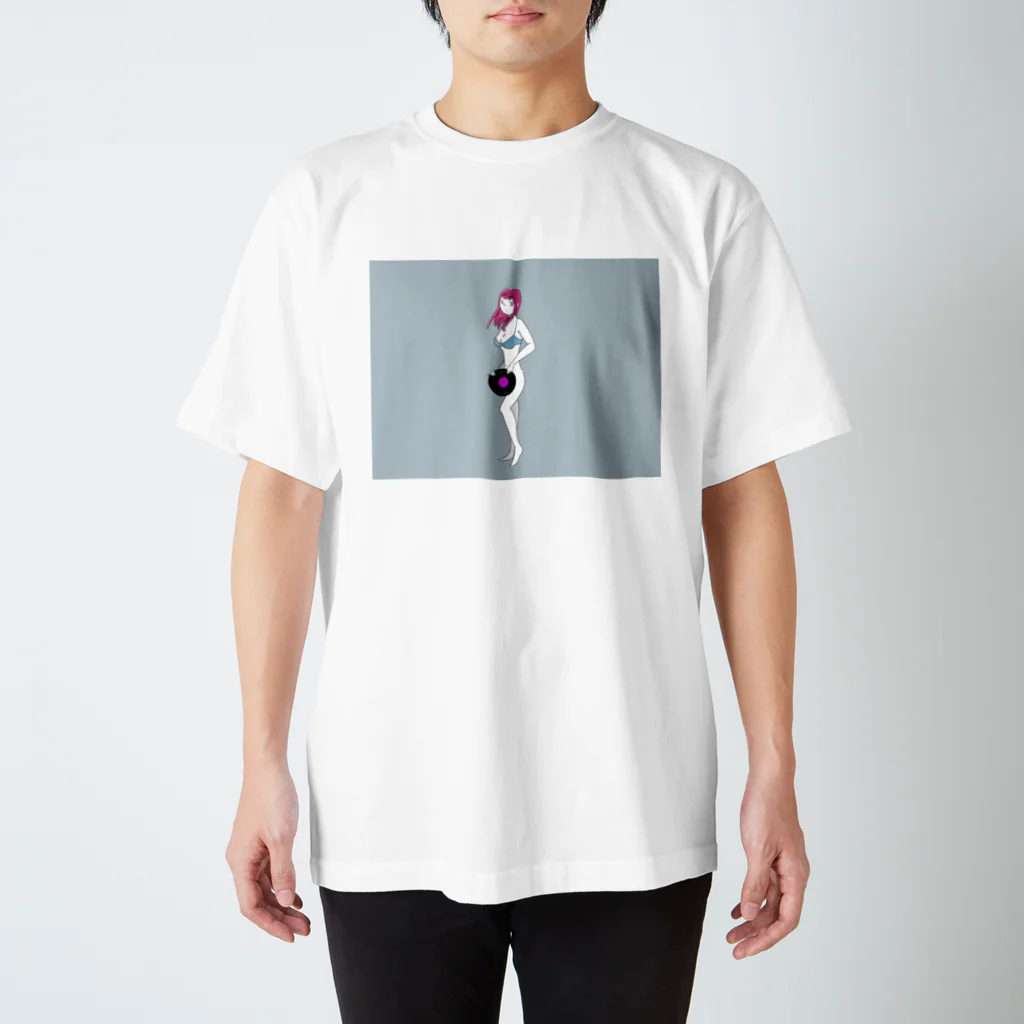 垢抜け足りないイラストショップのレコードで隠す女子 Regular Fit T-Shirt