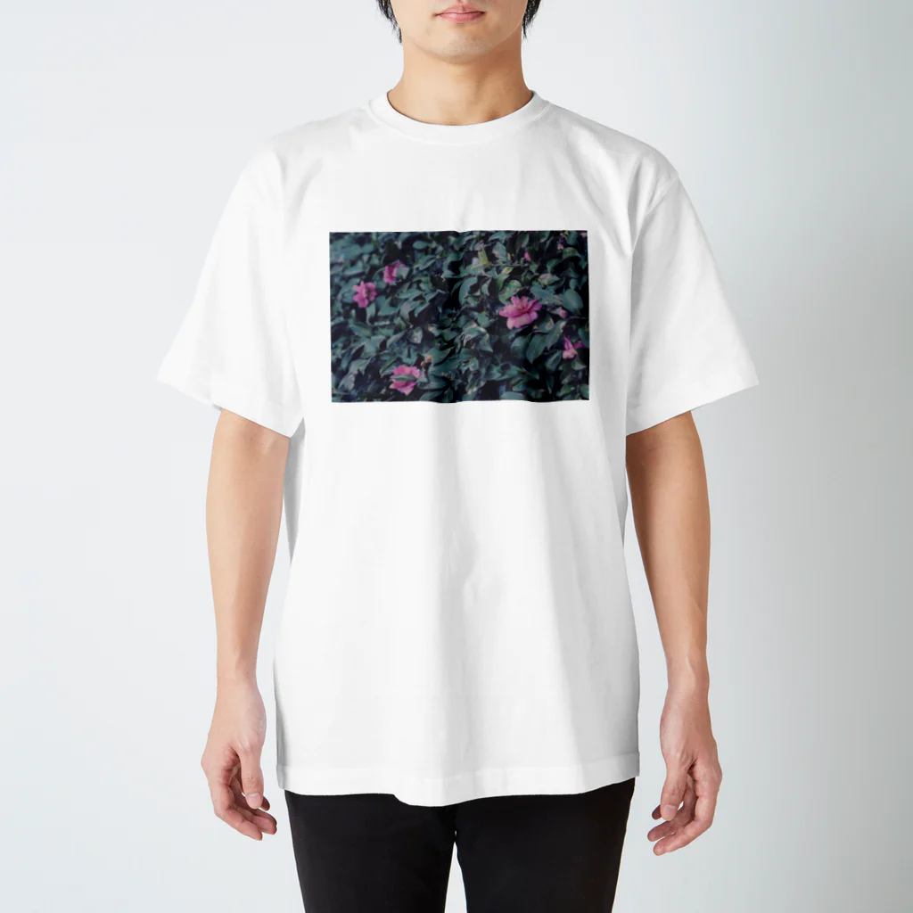 Designed by calm life.のFlow flowers.No.3 スタンダードTシャツ