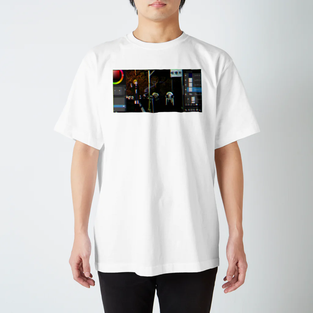 PASS ME A BEERの喫煙所T Regular Fit T-Shirt