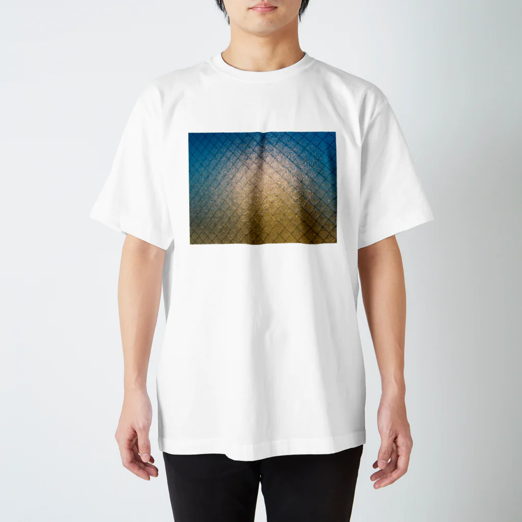 Kensuke HosoyaのShining window Regular Fit T-Shirt