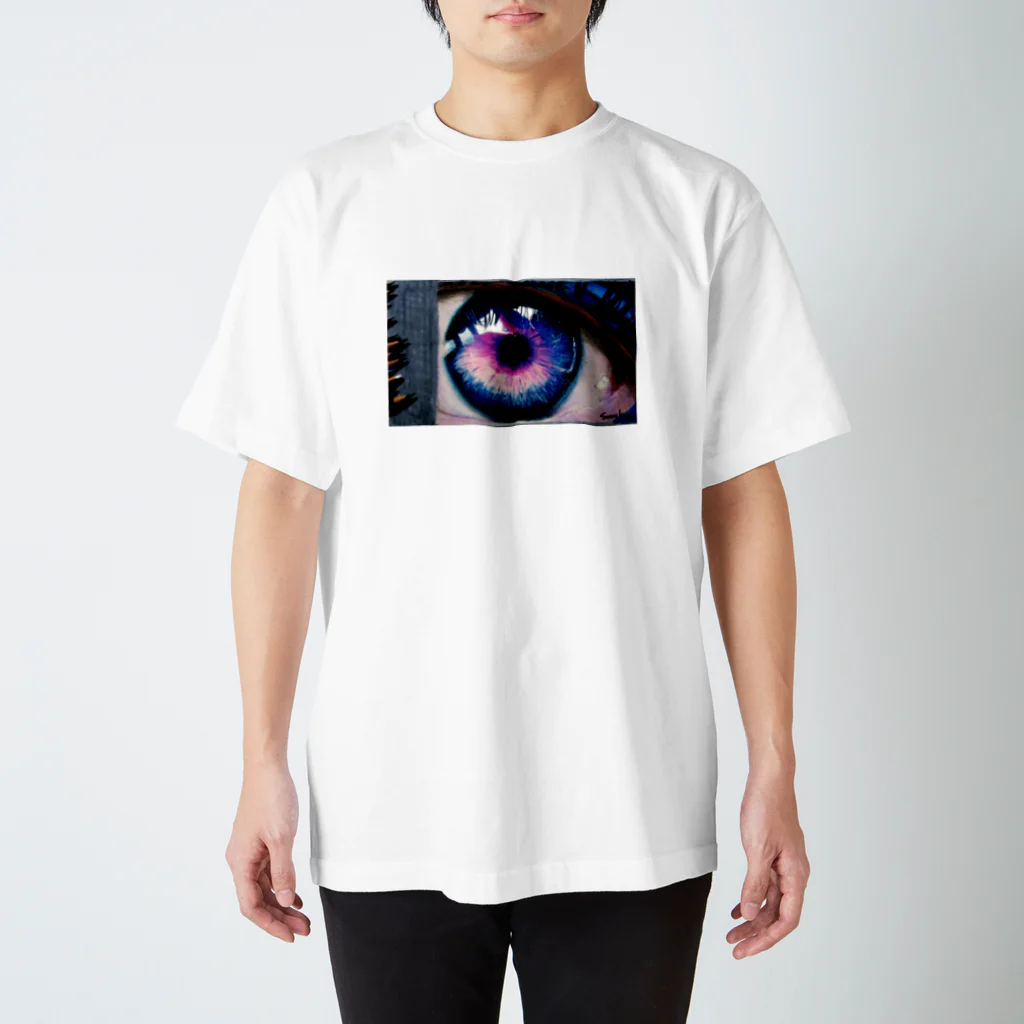 Sonna Kanjiのグッズの幻想的な瞳 Regular Fit T-Shirt