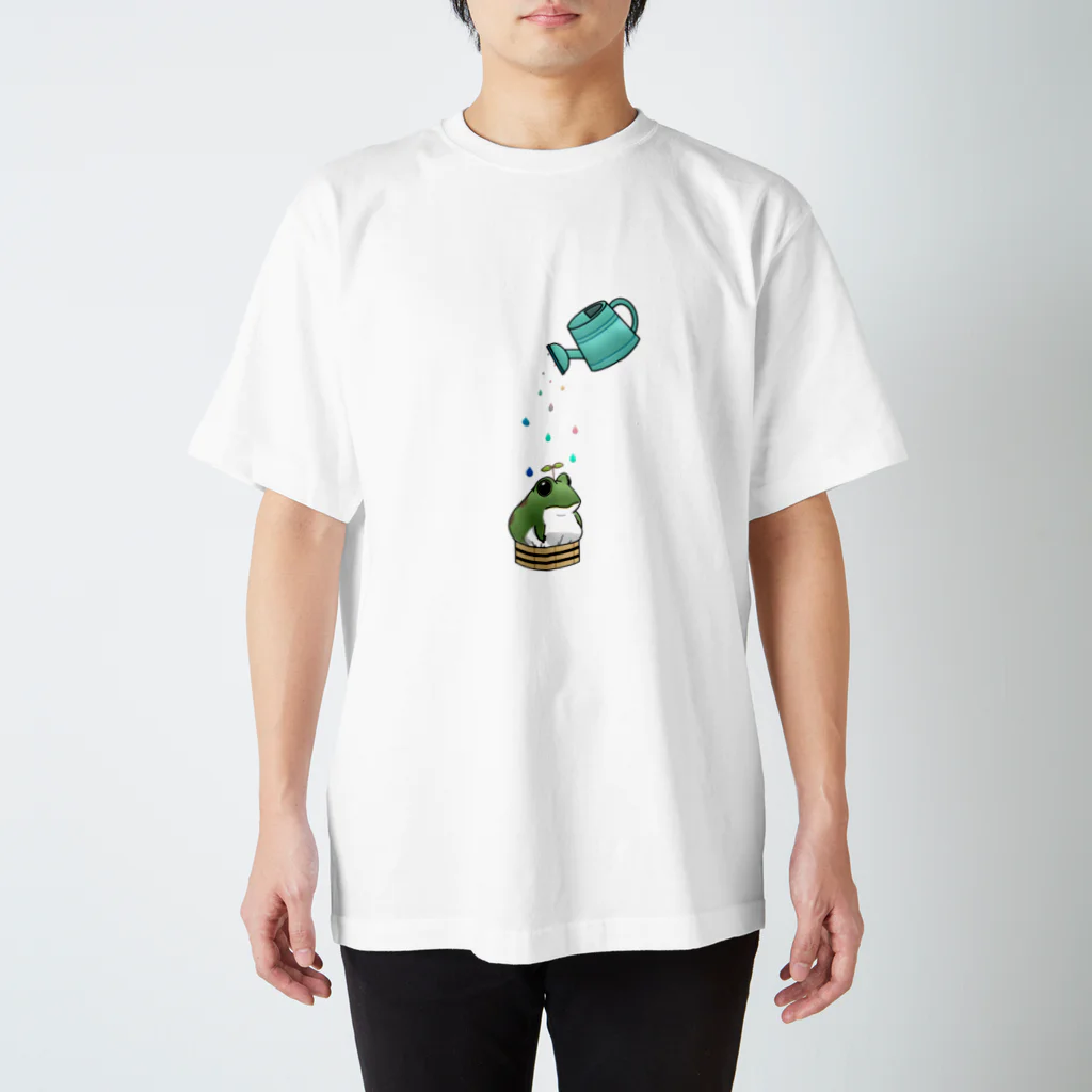 ぴよのカエル屋さんのカエルに水やり Regular Fit T-Shirt