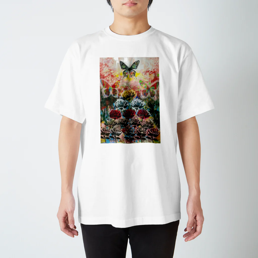 Yukinko Akira factoryのバラと蝶の風景 Regular Fit T-Shirt