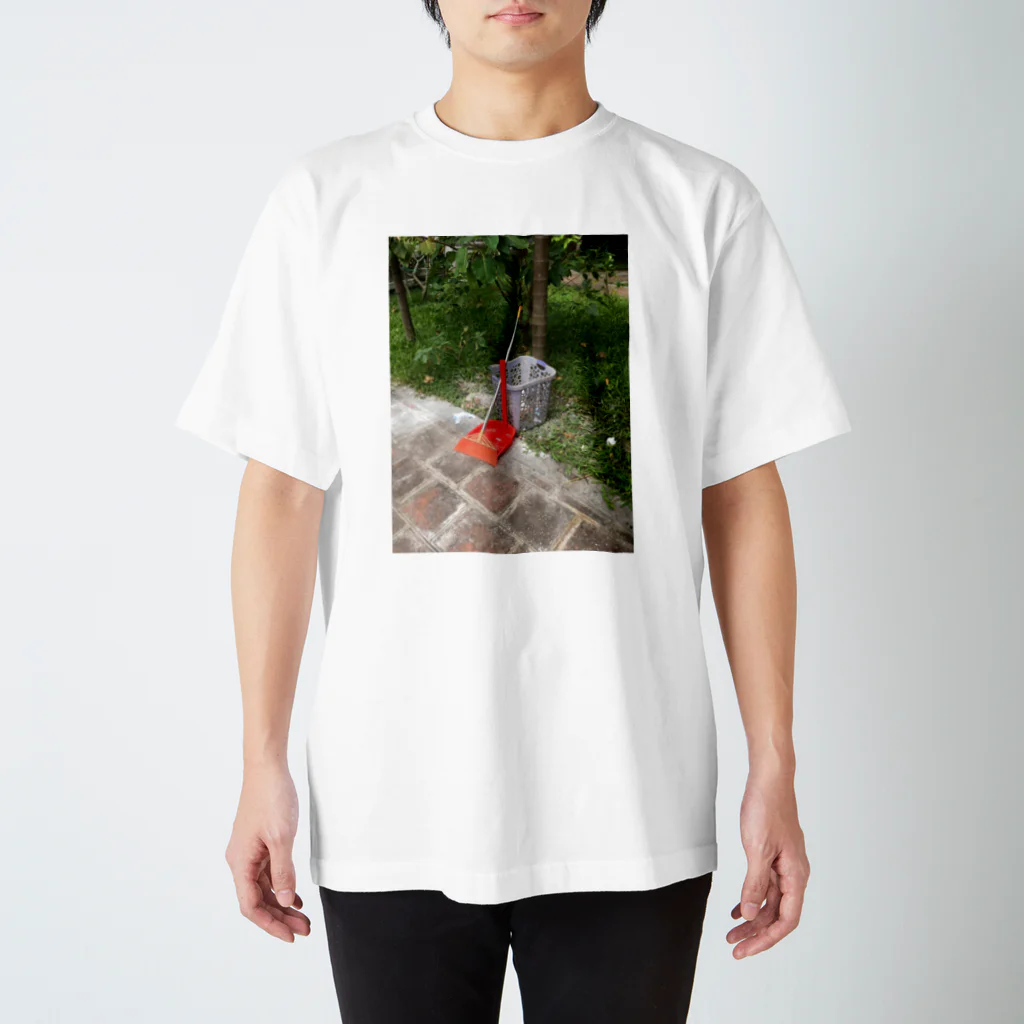 ときめきめもりあるの旅のおもひで　ベトナムの公園 Regular Fit T-Shirt