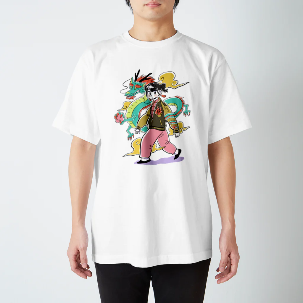 百瀬ガンジィのゴキゲンSHOPのスカジャンチャイナ娘(龍) Regular Fit T-Shirt