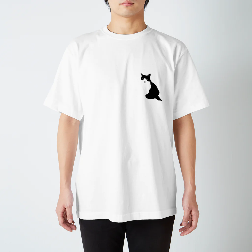 ひげ猫マリオのハチワレ猫 白黒猫山さん Regular Fit T-Shirt