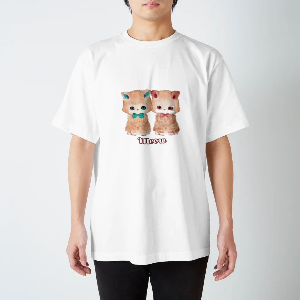 らくだのリボンを探す猫 Regular Fit T-Shirt