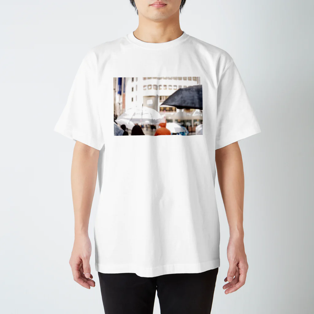 双子座の雨の日の池袋 Regular Fit T-Shirt