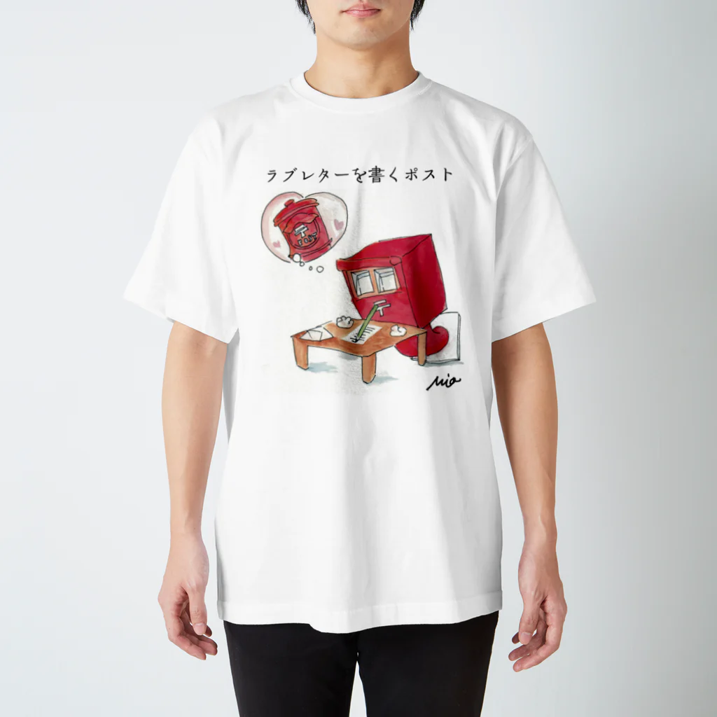 ZAKKA にしくらみおのラブレターを書くポスト Regular Fit T-Shirt