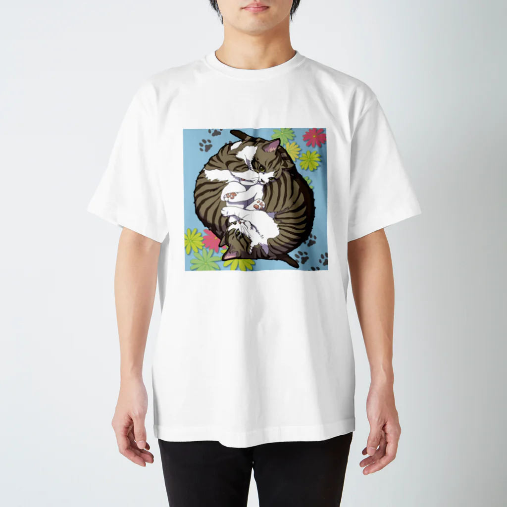 大江戸のくるくる猫たち Regular Fit T-Shirt