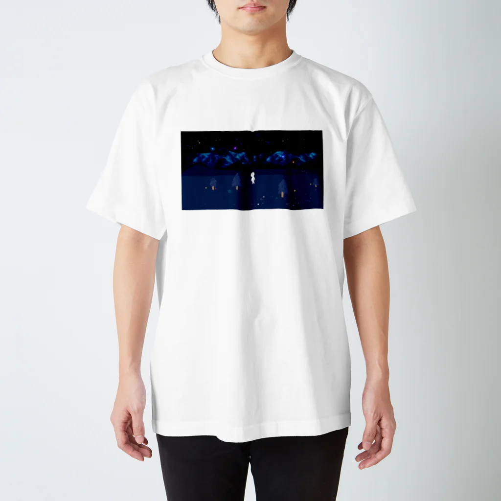 とばりのようふくの夜にたたずむ Regular Fit T-Shirt