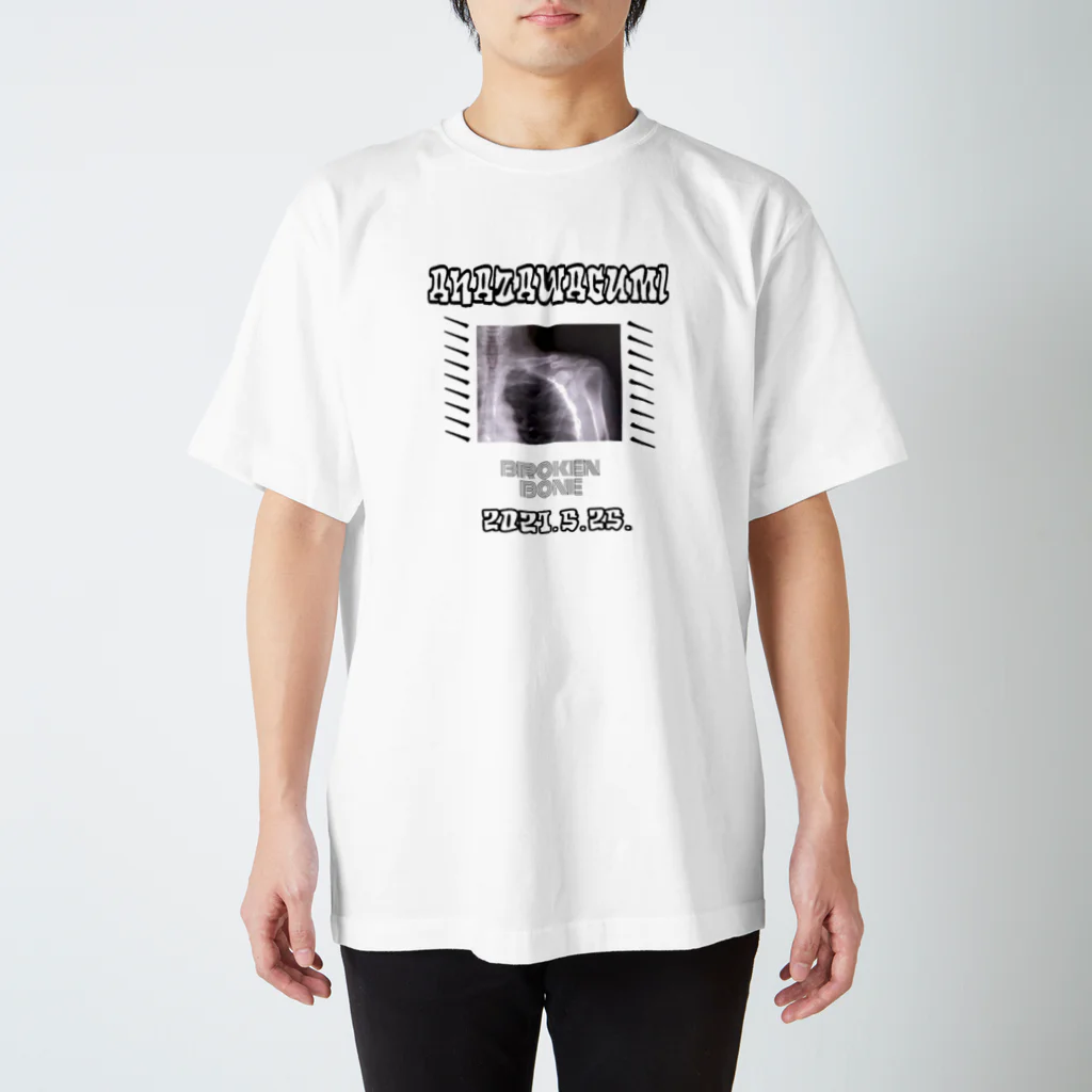templeの骨折 Regular Fit T-Shirt