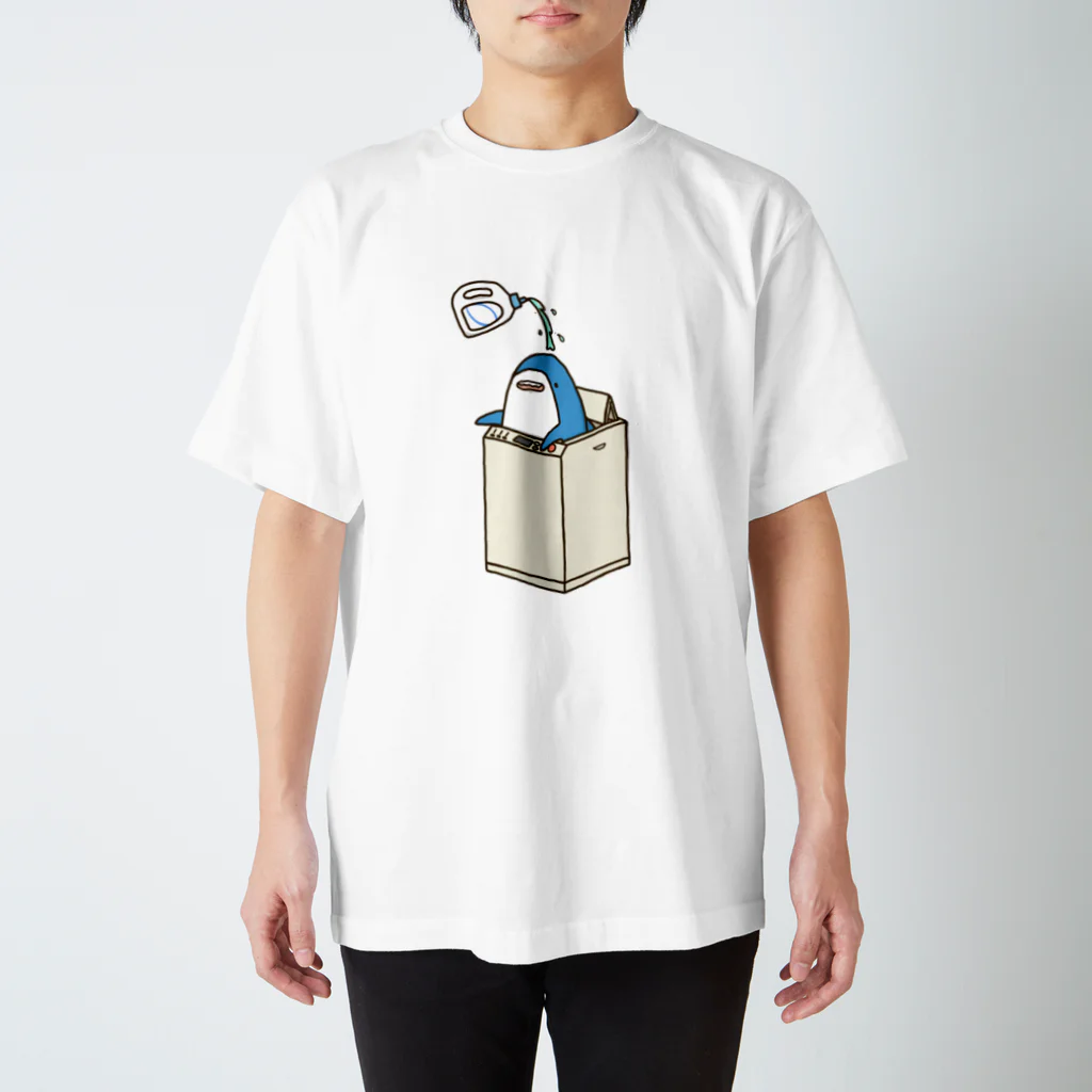 もるめっく（サメイラスト）のサメちゃんお洗濯 Regular Fit T-Shirt