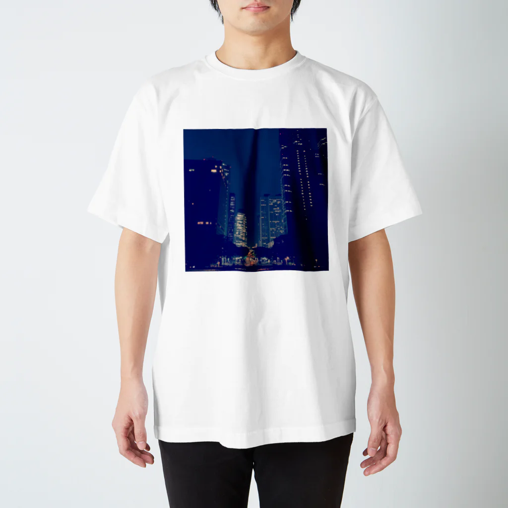 メンタルつらつらと夜景のShinjyuku-blue (park ver.) Regular Fit T-Shirt