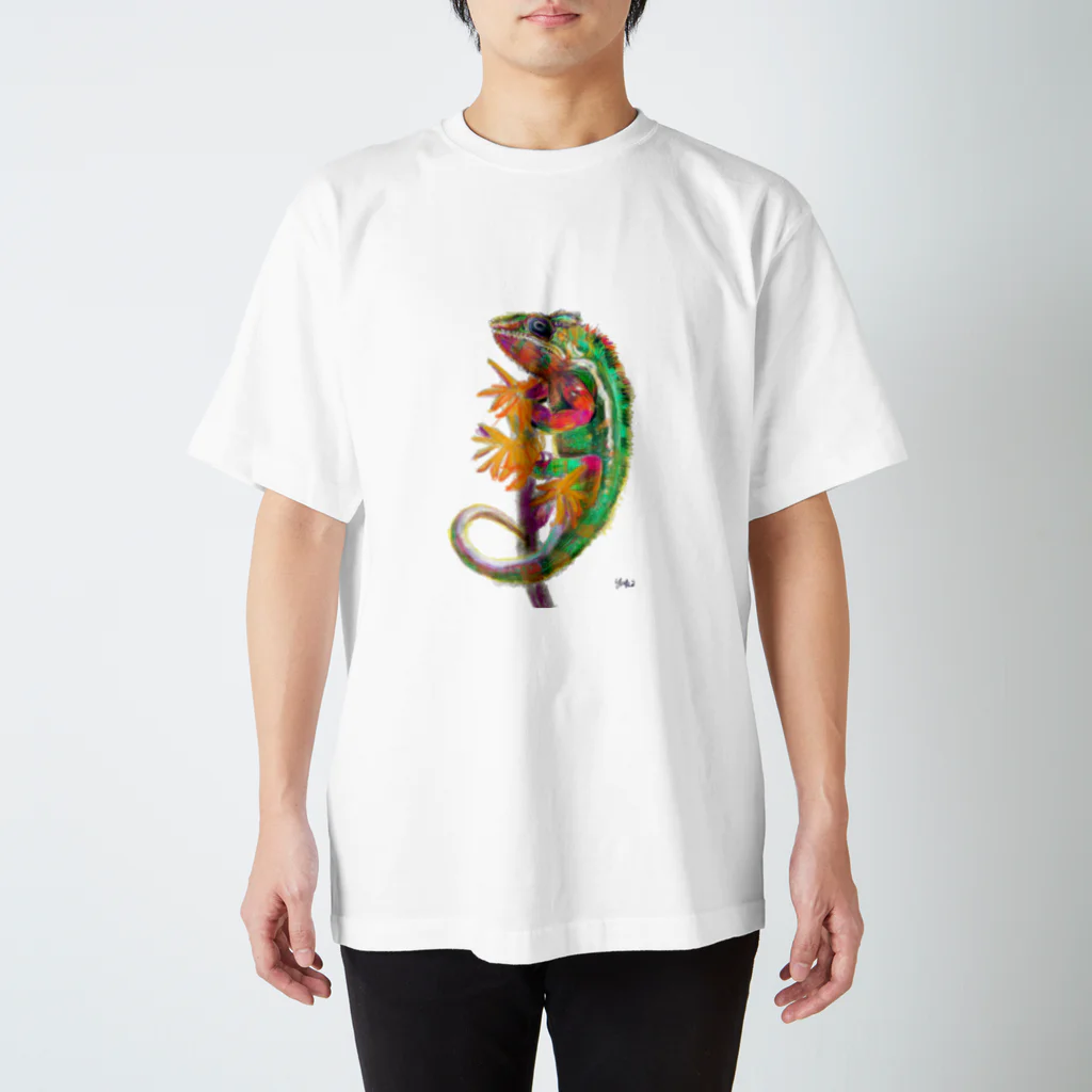 Yuki2222のカメレオン Regular Fit T-Shirt