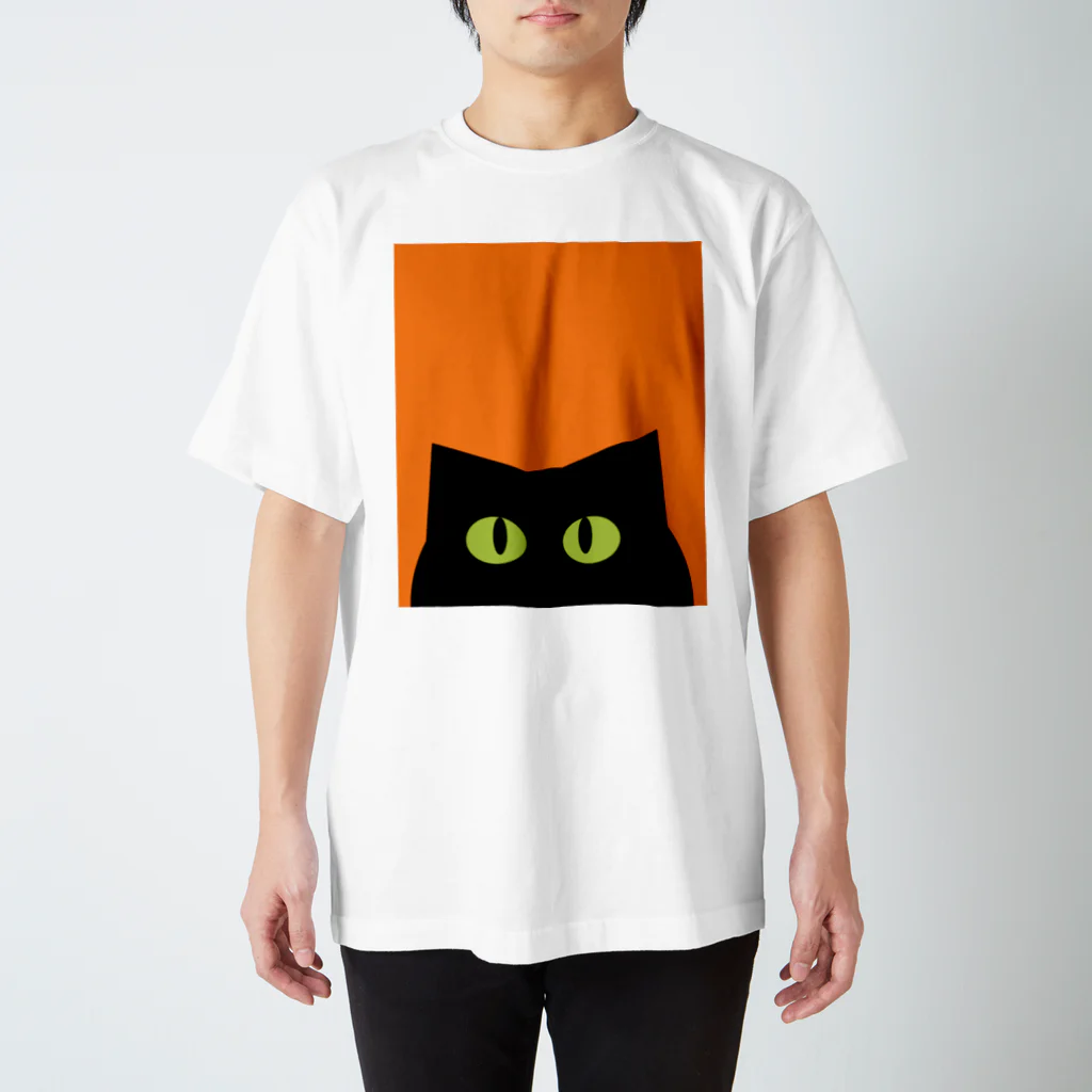 😼のチラリ桃太郎 Regular Fit T-Shirt