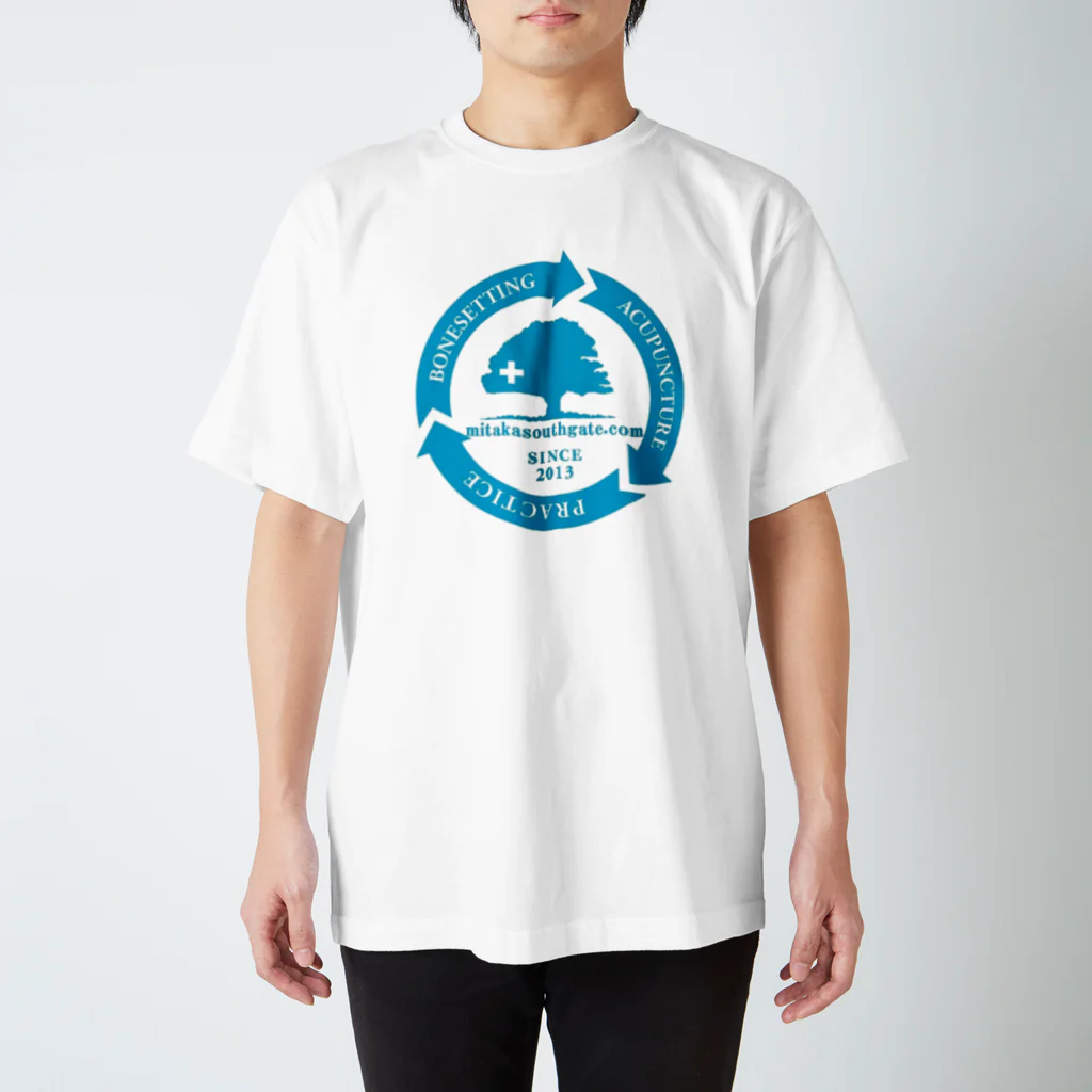 forest_of_mitaka_laboの三鷹の森健康医学研究所ロゴマークマスク Regular Fit T-Shirt