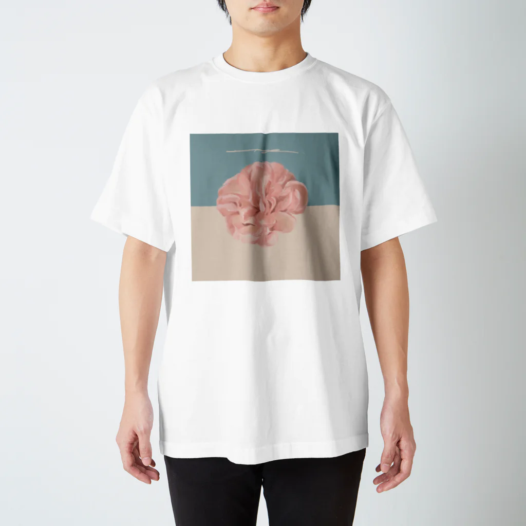 湊しおりのFlower Regular Fit T-Shirt