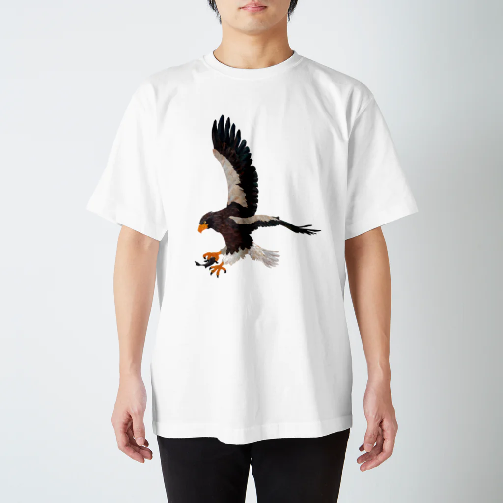 Makiko Goto goods storeの空の王者オオワシ Regular Fit T-Shirt