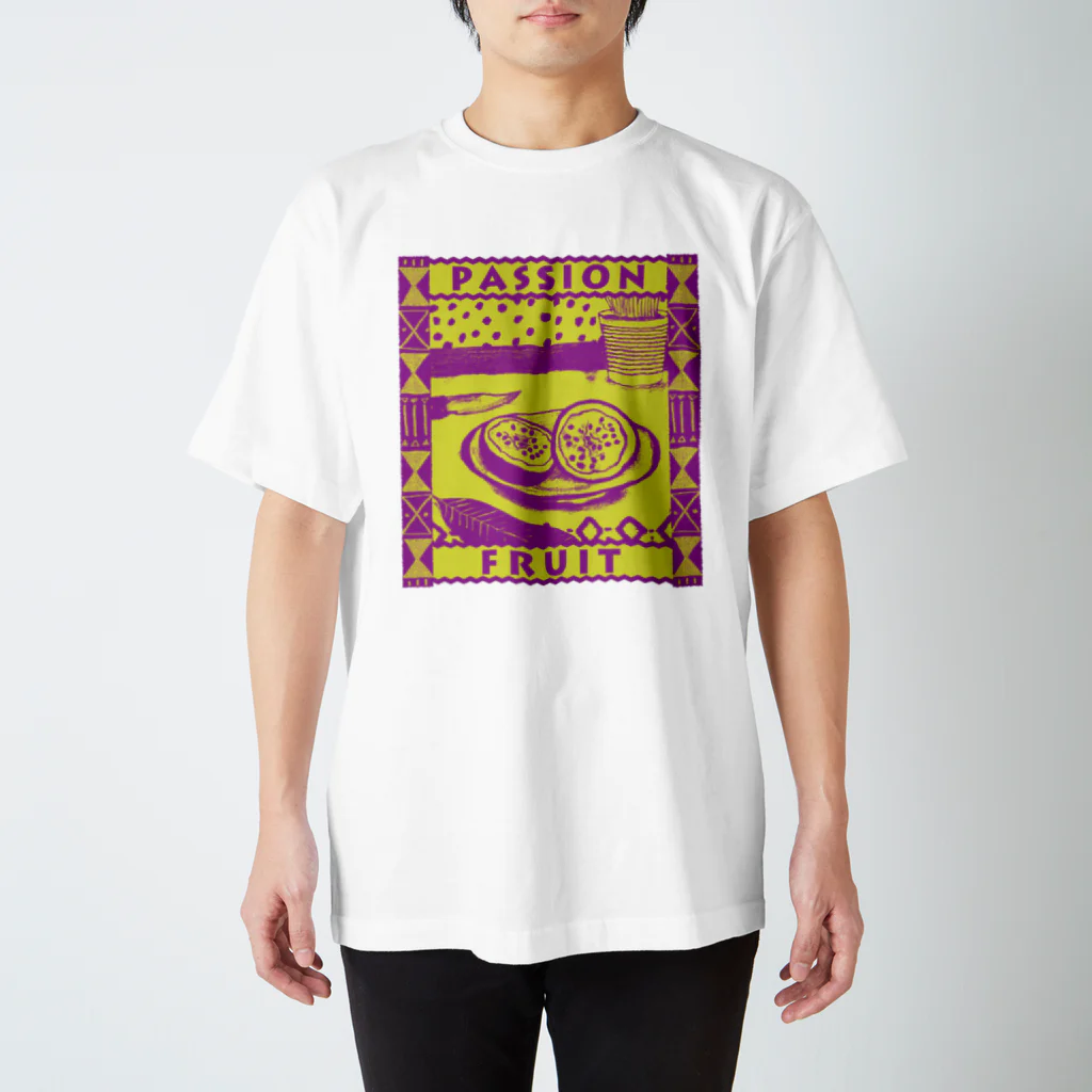 Planet Evansのパッションフルーツ Regular Fit T-Shirt