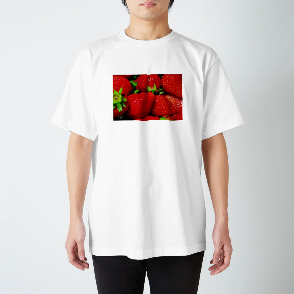 SyusuIの苺盛り Regular Fit T-Shirt
