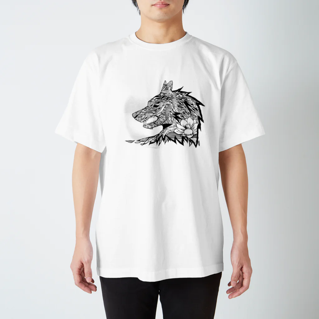 宵印の狼と蓮 Regular Fit T-Shirt