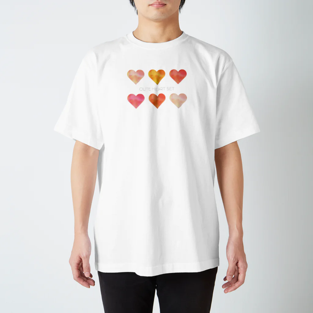 poireちゃん │イラストレーターのCUTE HEART SET Regular Fit T-Shirt