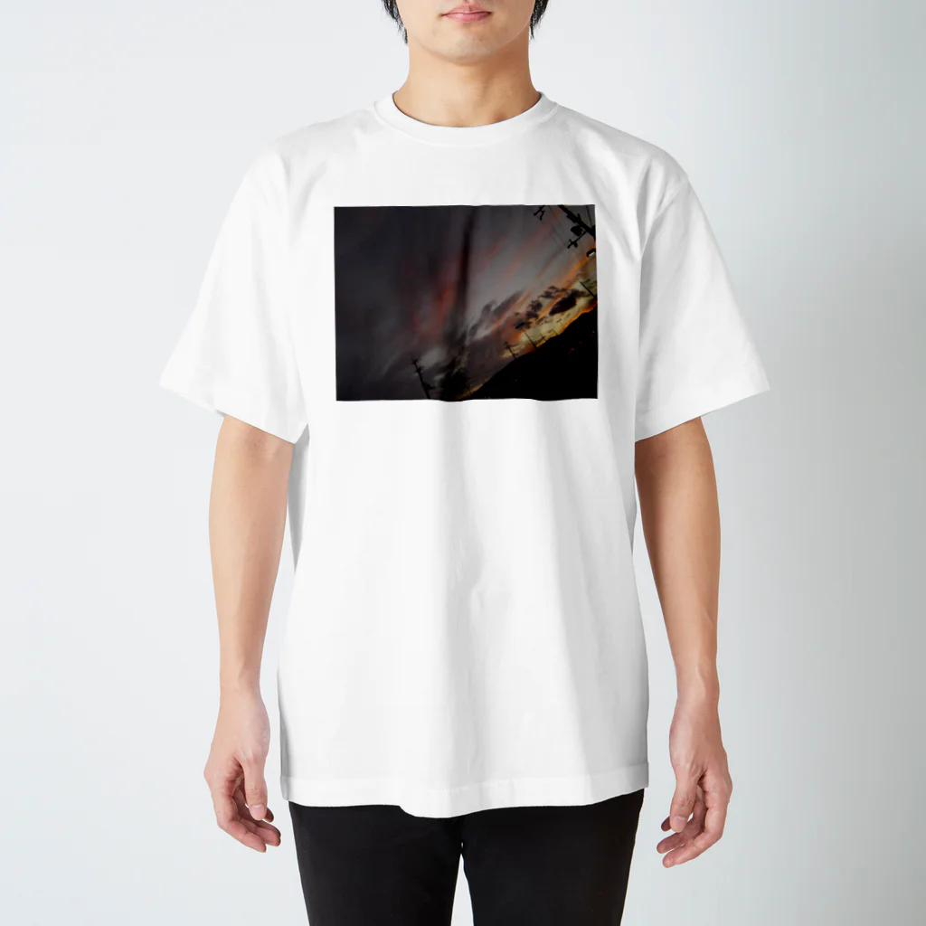 Rinの暖かい夕焼け Regular Fit T-Shirt